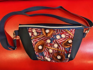 CrossBody Bag "Home Run" Handmade in Hessen, stark limitiert